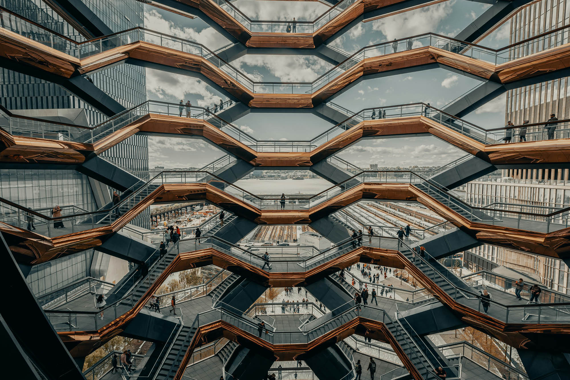 Discover the hidden AI challenges that stall progress. Unlock AI adoption success by tackling data silos, skill gaps, and governance.